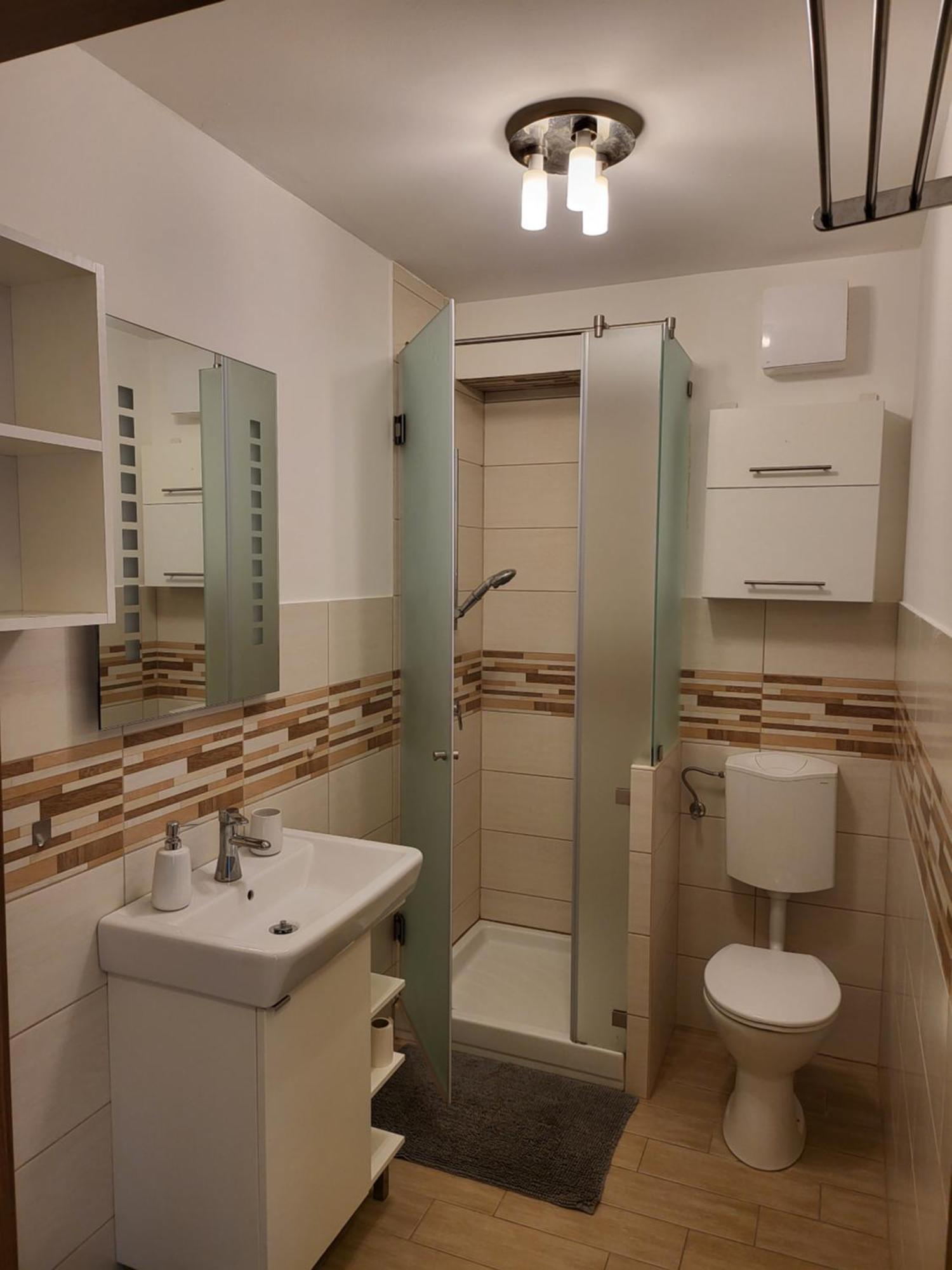 Triangol Apartman: Fuerdo, Belvaros, Egyetem Apartment Gyor Bagian luar foto